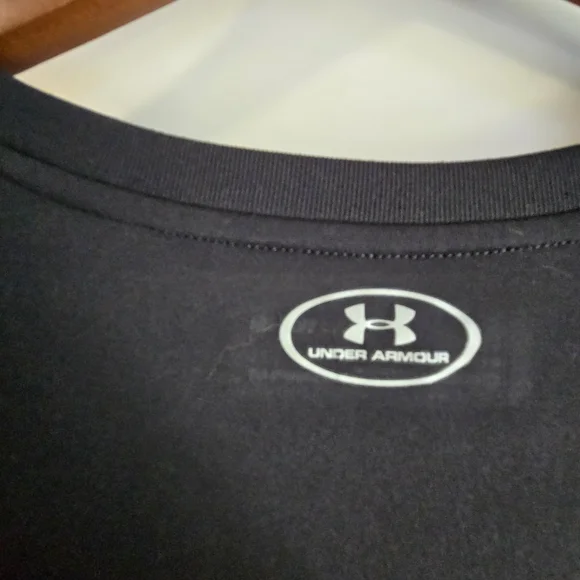 Under Armour Women's Black V-Neck Athletic Tee - Picture 6 of 6